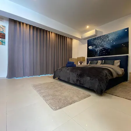 Duplex Penthouse Apartment St. Paul's Bay Exterior photo
